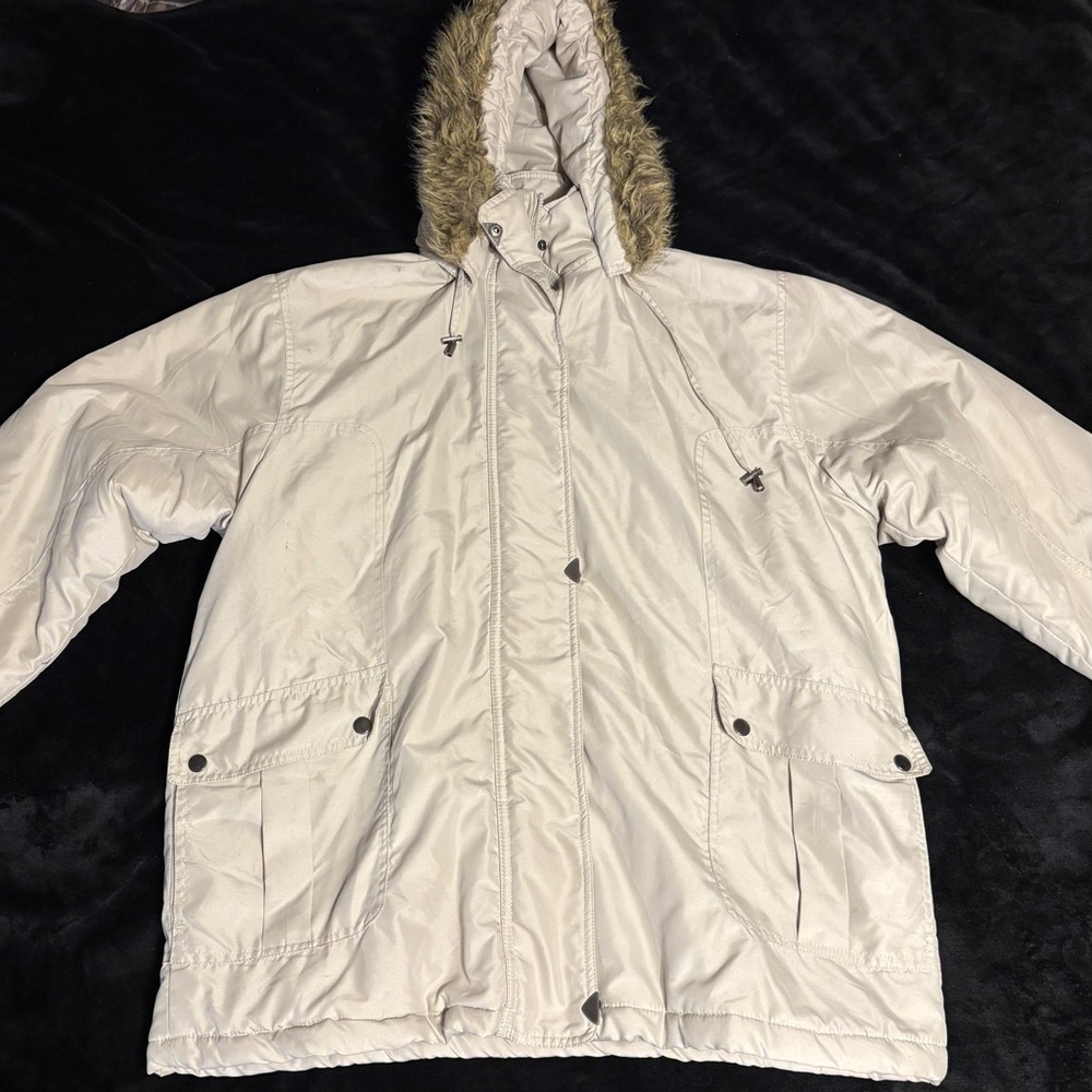 TUDOR COURT Women’s Cream Puffer Hooded Winter Jacket with Faux Fur Trim SZ L